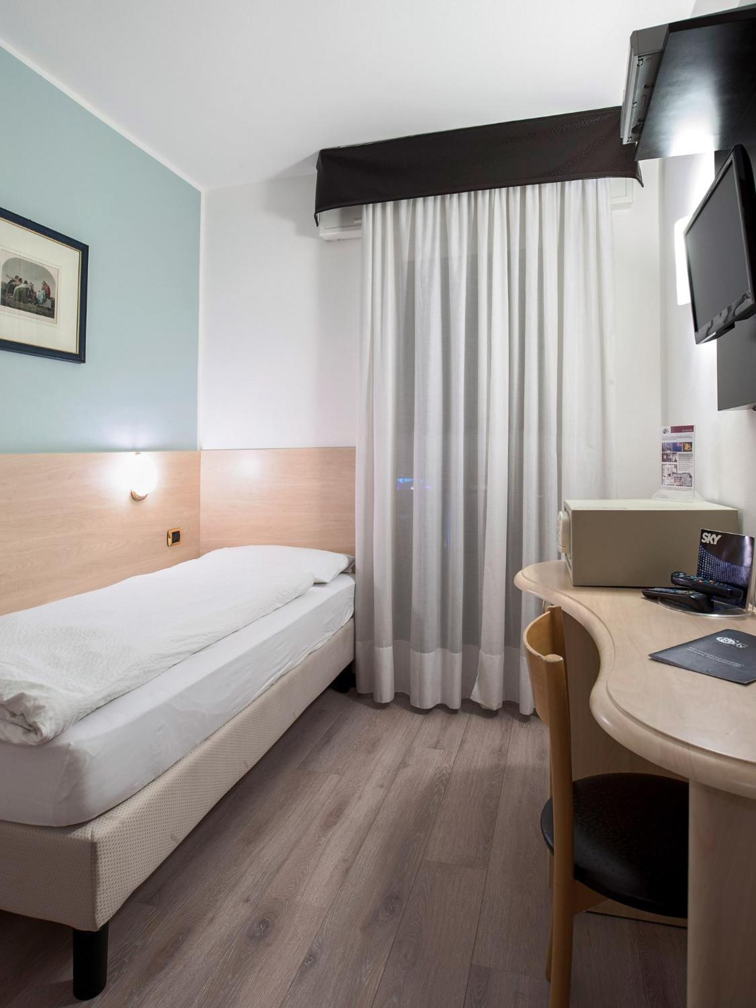 Rudy Hotel